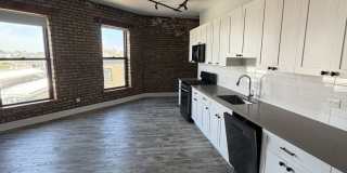 1572 N Milwaukee Avenue Gallery 5