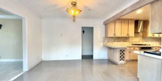 2701 S Harcourt Ave Gallery 7