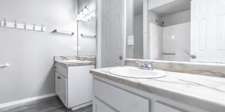 Newly Renovated Duplex! Rare! Gallery 17