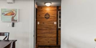 208 W Saturn Ln Gallery 23