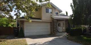 Bright Holladay 4 Bed Home – High Ceilings in Prime Location!! Gallery 3
