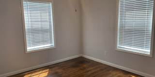 1462 N College Ave. Gallery 13