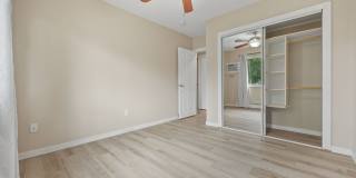Charming 2BR Townhome w/ Attached Garage in Prime Lakewood Location! Gallery 16