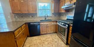 Spacious 3 Bed, 2.5 Bath Home with Finished Basement & Fenced Yard. Gallery 4