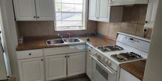 Great Apartment In Hillcrest across from Scott Field!!!!! Gallery 1