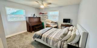 Nice 3 Bedroom (+Bonus Room) Home For Rent - Includes Weekly Pool & Monthly Cleaning Services! Gallery 47