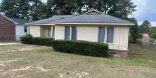 Southeast Columbia. Nice Single Family Home. $200 Off First Month's Rent Move In Special Gallery 1