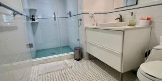 Gorgeous 2-Bed/2-Bath Condo in the Heart of Old City! Available August 1st! Gallery 29