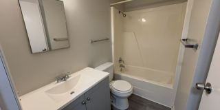 Charming Kent Rental Close to Campus, Trails, Shopping, and Dining Gallery 4