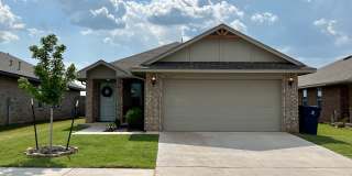 Very Nice 3 Bedroom 2 Bath Home - Deer Creek Schools Gallery 1