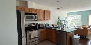 $2,650 2BD/1.5BA South Portland Near I-295 Gallery 3