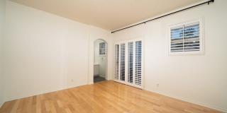 30 Burlingame Gallery 14