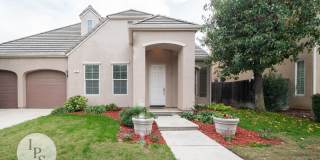 North Clovis Home, 3BR/2BA, Built 2005 - Lots of Amenities! Gallery 1