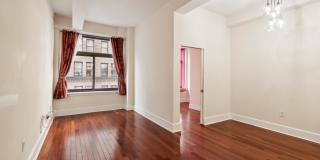 1500-00 CHESTNUT Street Gallery 3