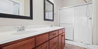 Beautiful 2-Bedroom Townhouse Near NCSU, Available June 15! Gallery 16