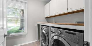 Pet Friendly Three Bedroom! Gallery 19