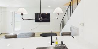 2B furnished rental Gallery 1