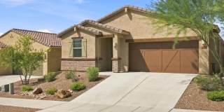 Spacious 4-Bedroom Home with Mountain Views & Beautiful Backyard Gallery 1
