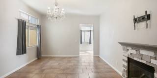 Beautiful One Story 2 Bedroom Townhome With 2 Car Attached Garage Gallery 6