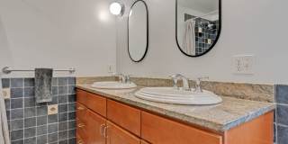 Stunning 4 Bed 2.5 Bath Steps from Willards Beach UNFURNISHED Gallery 31