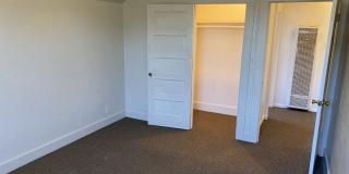 Cozy Upper Floor 2 Bedroom, 1 Bath Unit Gallery 11