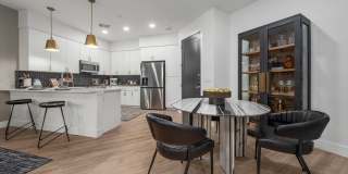 Aura Uptown Gallery 5