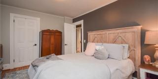16 Vaughan Avenue unit: 2 Gallery 8
