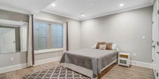 1712 Linwood Place Gallery 1