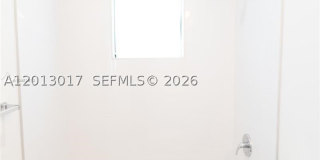 120 NE 71st St Gallery 6