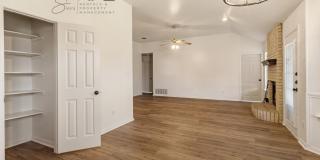 LIMITED-TIME MOVE-IN SPECIAL: Receive two weeks of free rent with an approved application and lease start by August 15th! Gallery 11