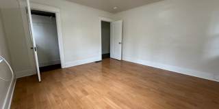 Large centrally located unit with shared yard Large centrally located unit with shared yard Gallery 18