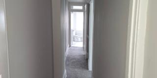 Spacious 3 bedroom 1.5 bath Gallery 4