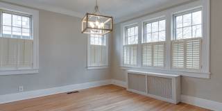 Charming 3BR/1B Conveniently Located Near Rhodes College! Gallery 5