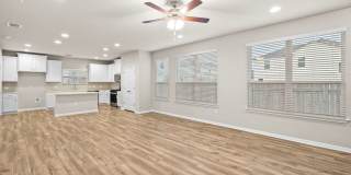 Beautiful 4bd/3.5ba Home! Upstairs Bonus Room & Faces Greenbelt in South Austin! Gallery 8