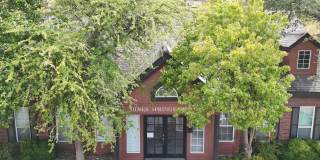 31 STRATFORD HALL Circle Gallery 54