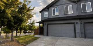Spacious Townhouse for Lease in Vancouver - 4825 NE 124th Ct Gallery 1