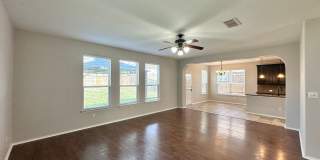 Viewable Now!  Small Dogs Accepted! Gallery 7