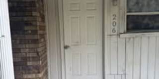 206 E Spring Gallery 1
