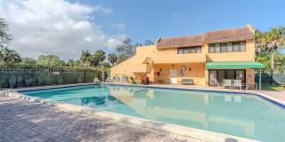 430 Commodore Dr Gallery 7