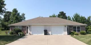 2 Bed Single Level Duplex in Grain Valley Gallery 1