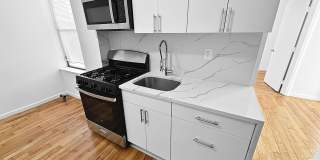 35 ROCK ST Gallery 10