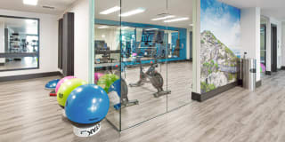 Saxton Apartments Gallery 39