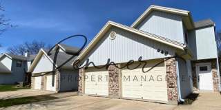 449 NE CHURCHILL ST Gallery 1