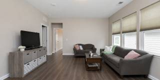 401 Ivy Arbor Way Gallery 17