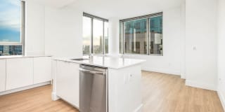 660 Washington Gallery 23