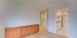 7046 FALLS REACH Drive Gallery 18