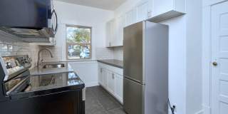 1421 On Queen Anne Gallery 1