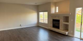 Spacious and Bright 3BD Home in Denver - Available Now Gallery 8