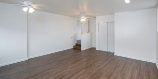 2133 Metcalf Street Gallery 17