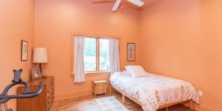 CHARMING, MODERN, CUSTOM HOME IN MID-CITY FOR RENT Gallery 16